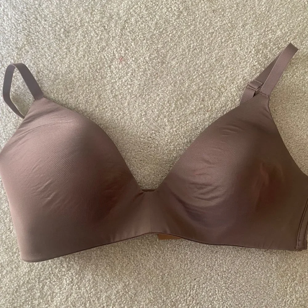SKIMS Wireless Scoop Neck Bra in Mauve Brown - Picture 4 of 9